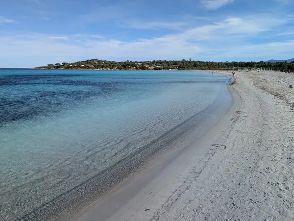 Vista della spiaggia Lu Impostu